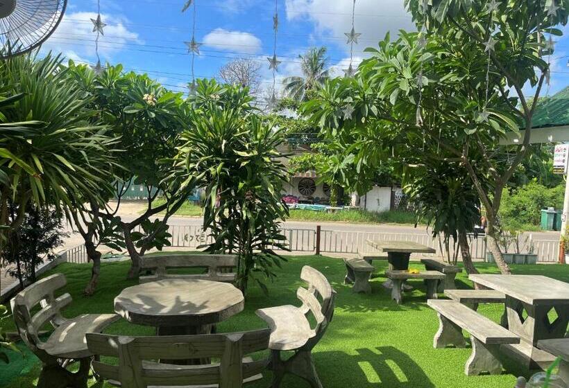 Bed and Breakfast เพชรบูรณ์ แอทโฮม