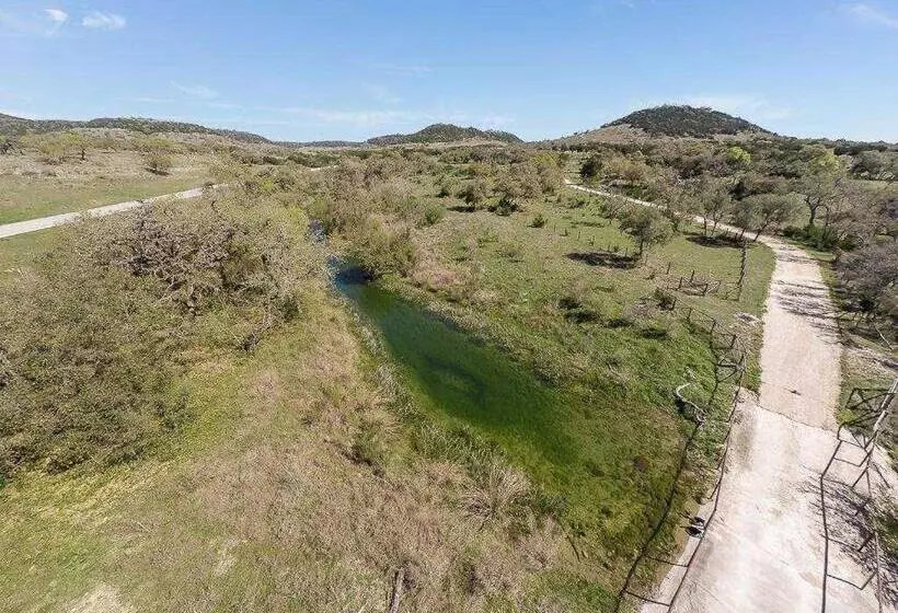 Aamiaismajoitus (B&B) Last Outpost   Sophie S Cottage