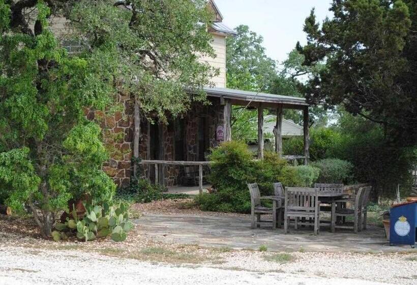 مبيت وإفطار Last Outpost Bandera Ranch House