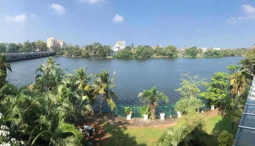 ホテル Amani Lake Resort