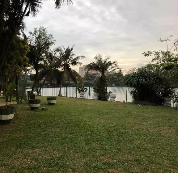 ホテル Amani Lake Resort