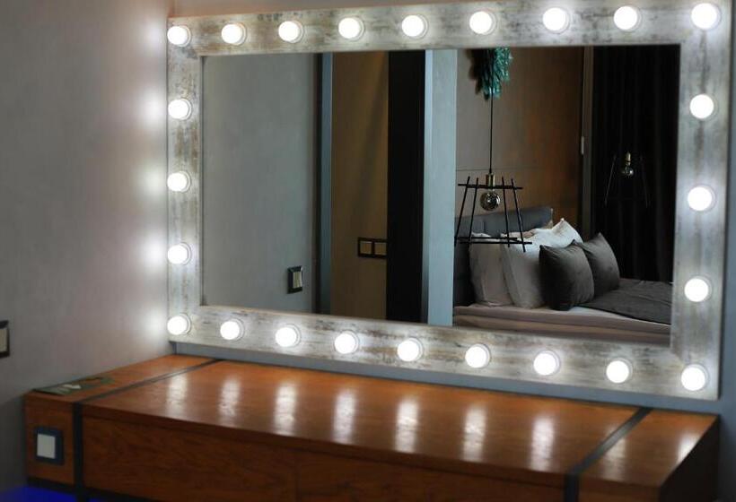 בית מלון כפרי Mojo Hall