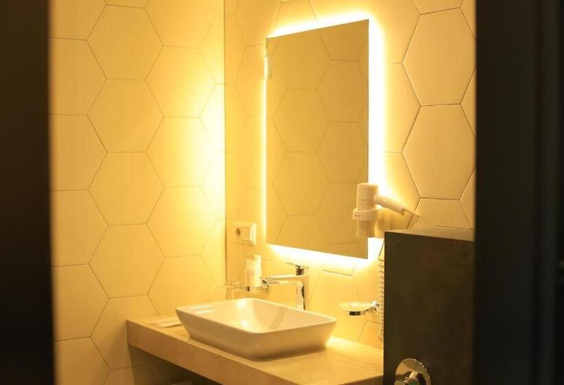 בית מלון כפרי Mojo Hall