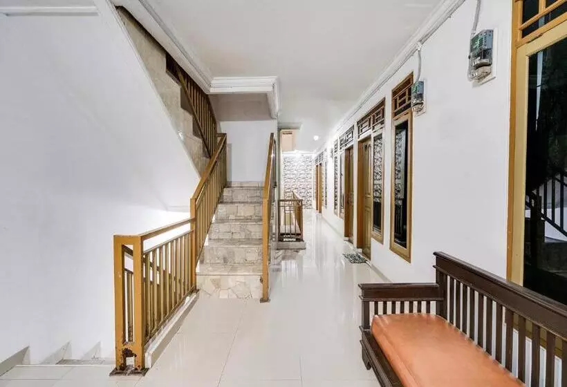 Hotelli Oyo 91994 Sawerigading Jatinangor Syariah