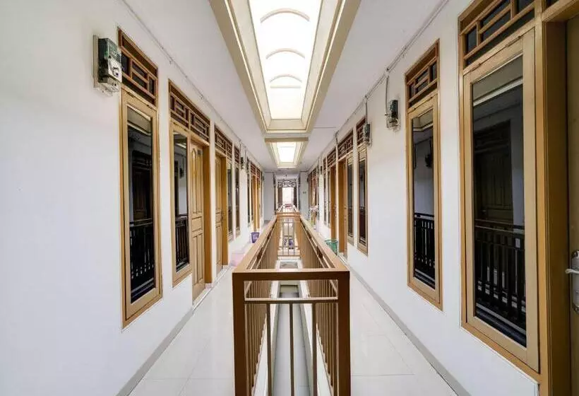 Hotelli Oyo 91994 Sawerigading Jatinangor Syariah