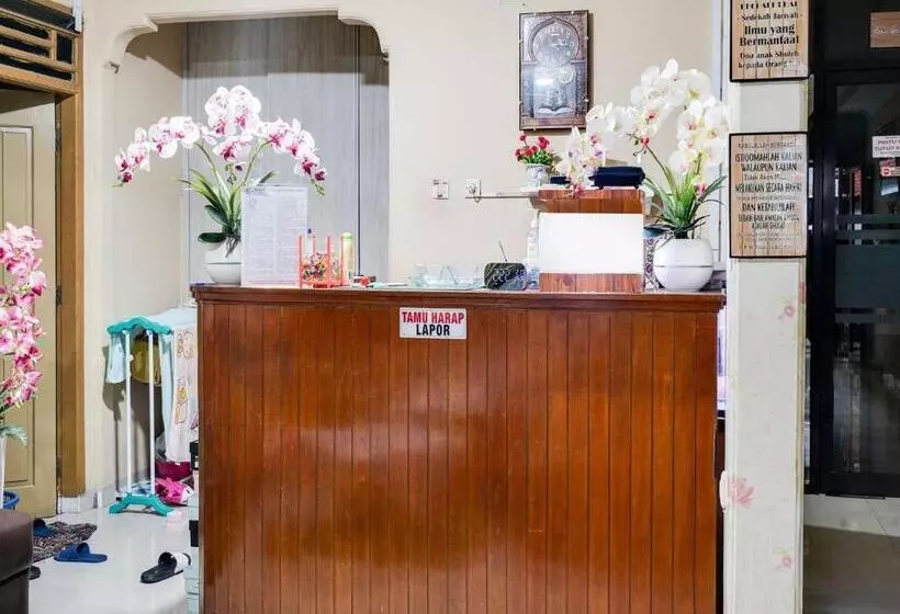 Hotelli Oyo 91994 Sawerigading Jatinangor Syariah