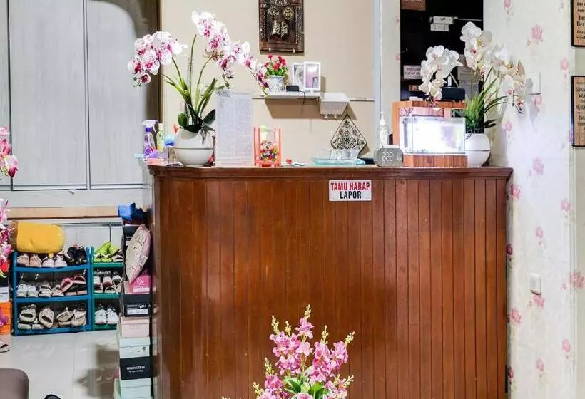 Hotelli Oyo 91994 Sawerigading Jatinangor Syariah