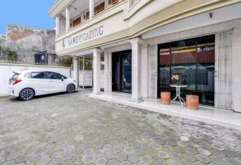 Hotelli Oyo 91994 Sawerigading Jatinangor Syariah