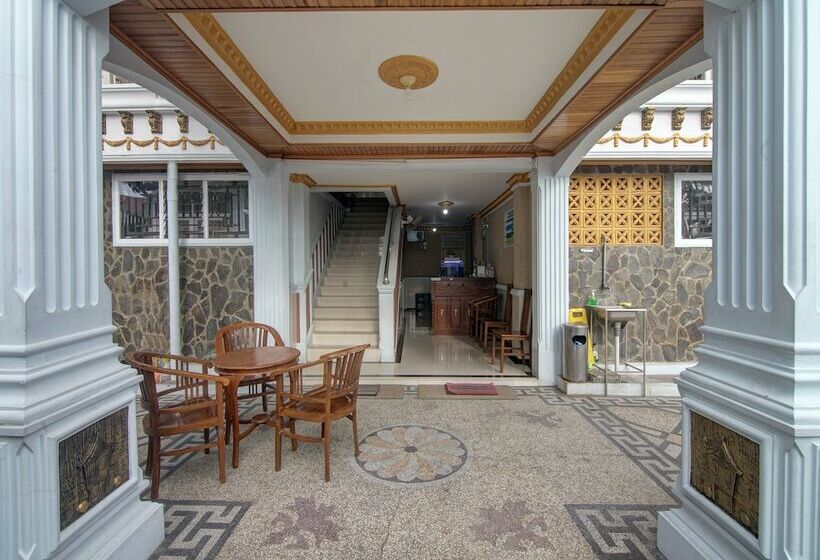 فندق O Fitriaendika Residence Near Pasar Raya Padang