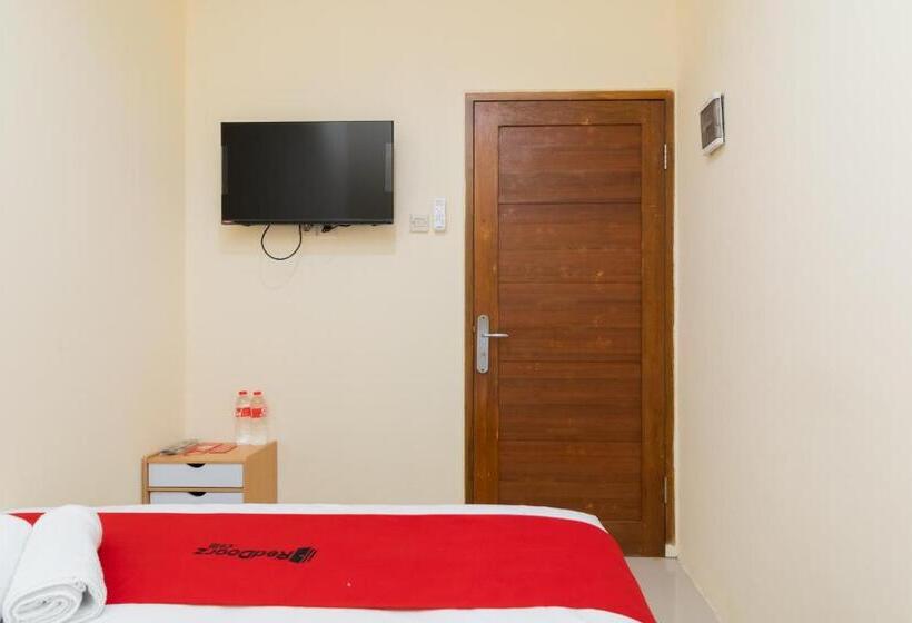 בית מלון כפרי Reddoorz @ Kemanggisan Raya