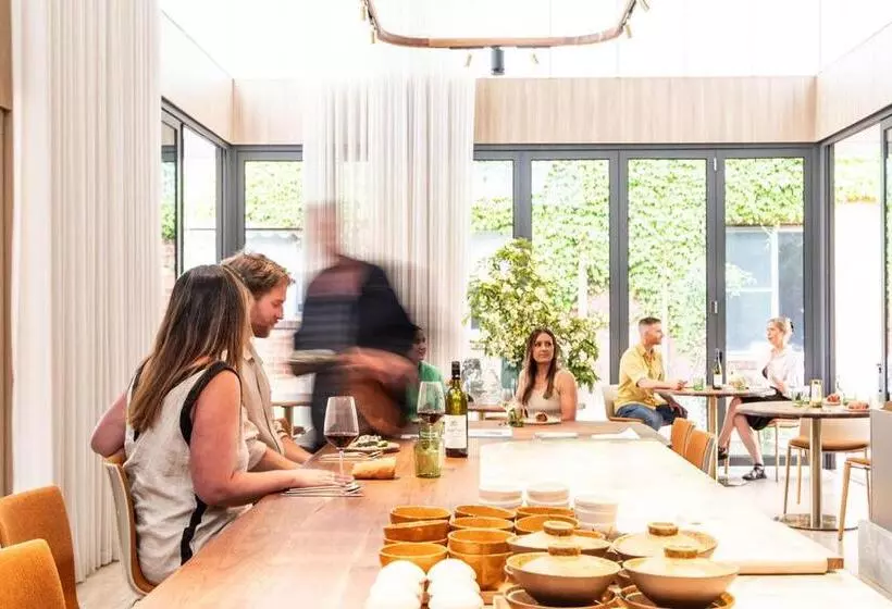 ホテル Vera Ballarat