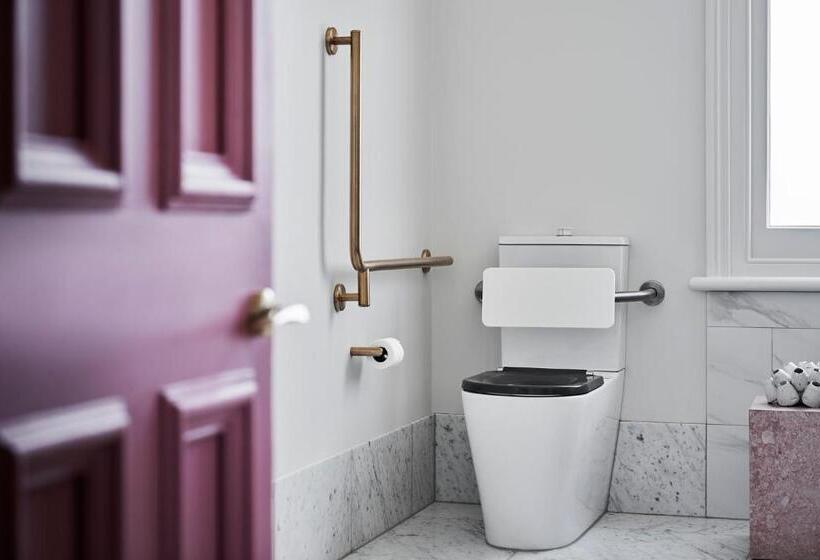 ホテル Vera Ballarat