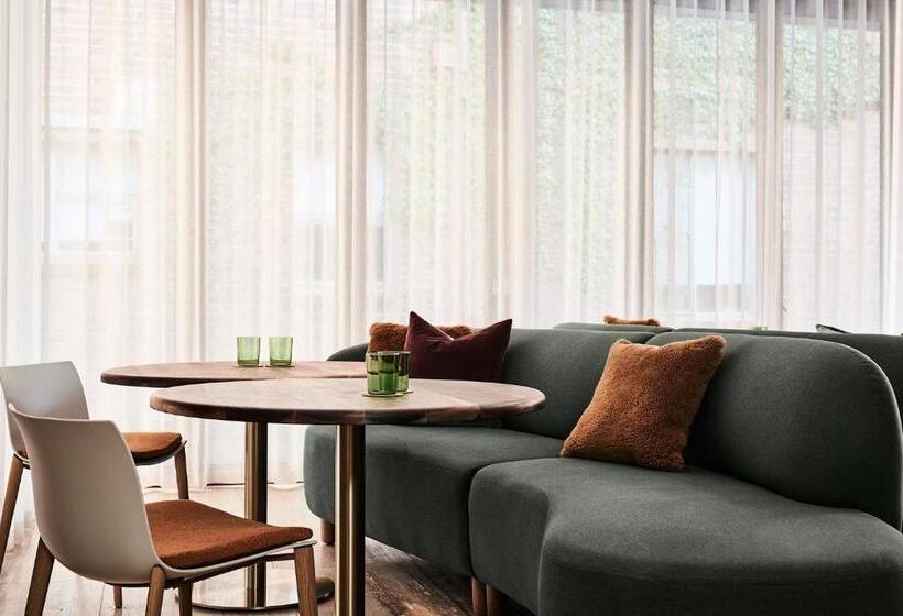 ホテル Vera Ballarat