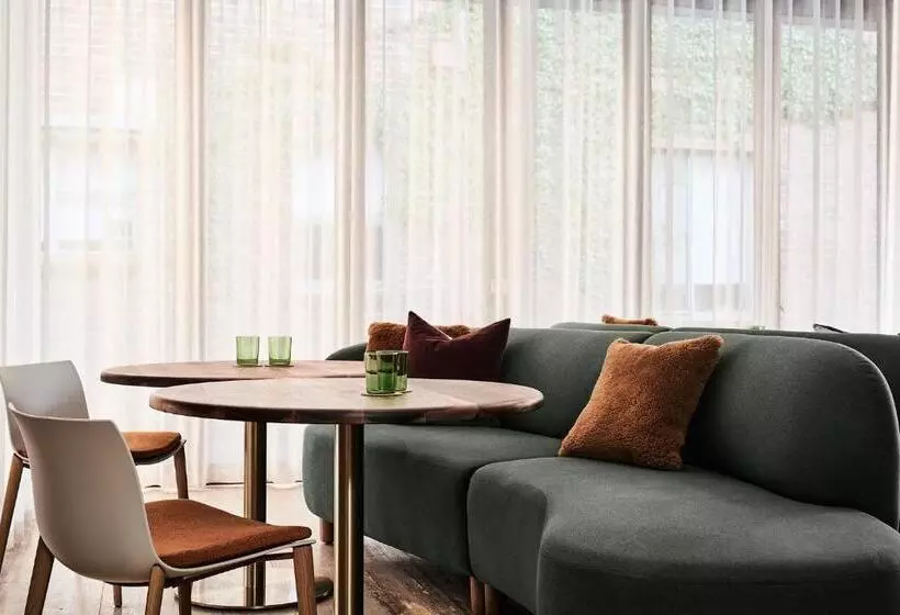 ホテル Vera Ballarat