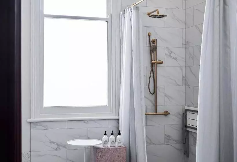 ホテル Vera Ballarat