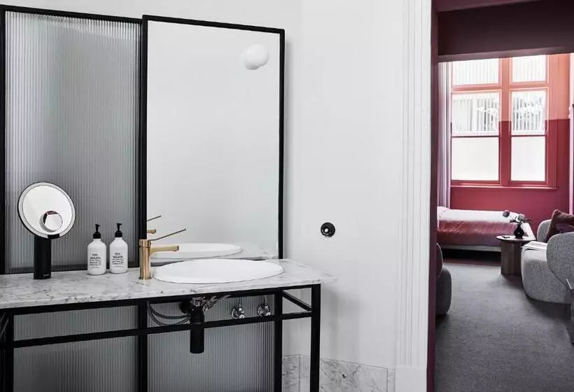 ホテル Vera Ballarat