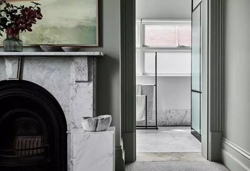 ホテル Vera Ballarat