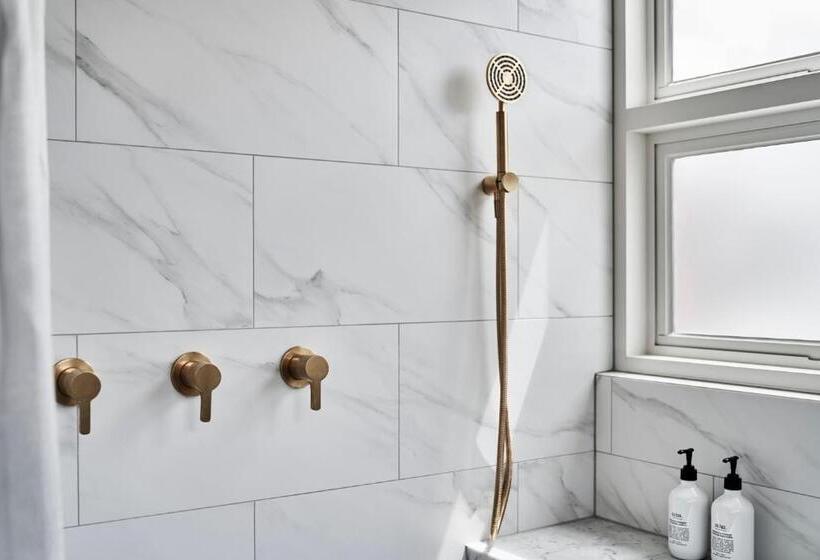 ホテル Vera Ballarat