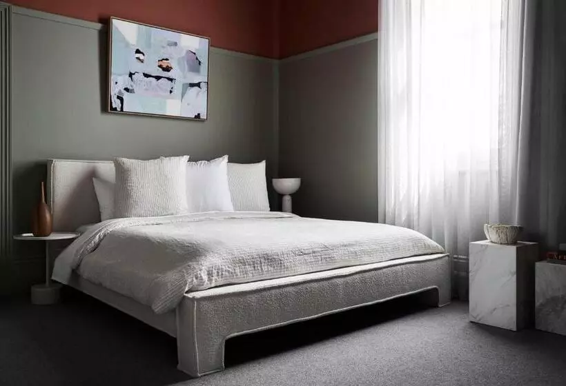 ホテル Vera Ballarat