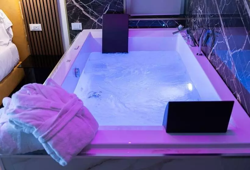 پانسیون Albadea Suites&jacuzzi