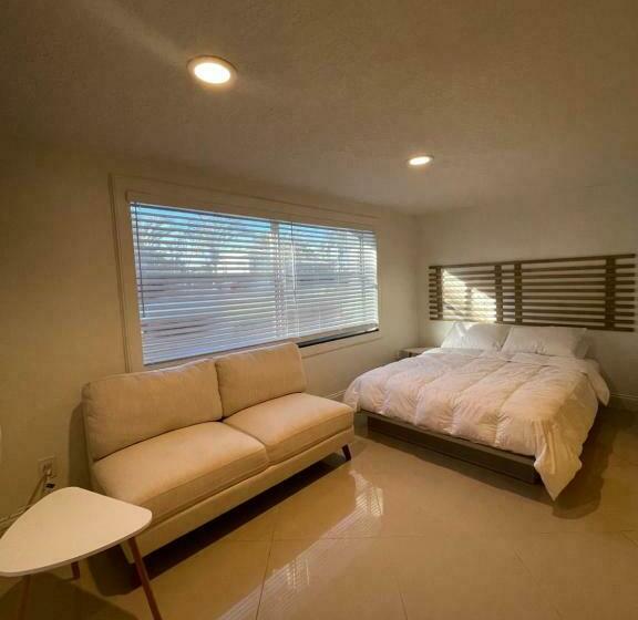 ペンション Chic Suite By The Beach