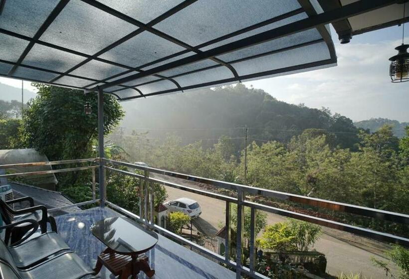 펜션 Navaneetham Homestay