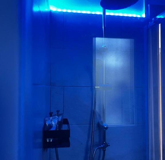 پانسیون Shiva House