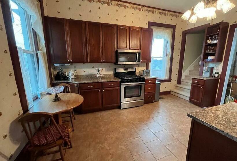 ペンション The Blue Room At The Big Brickhouse