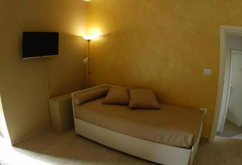 تختخواب و صبحانه Dimora Offidius