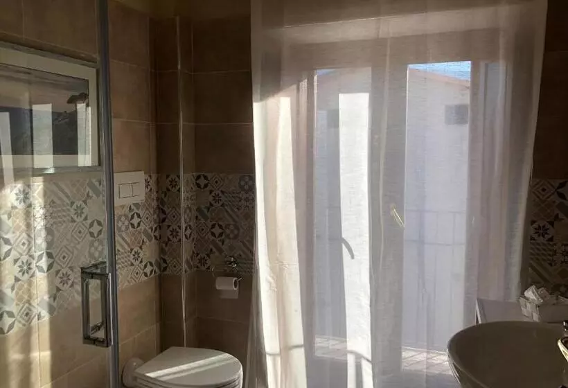 تختخواب و صبحانه Dimora Offidius