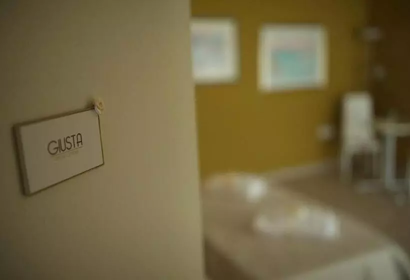 تختخواب و صبحانه Dimora Offidius