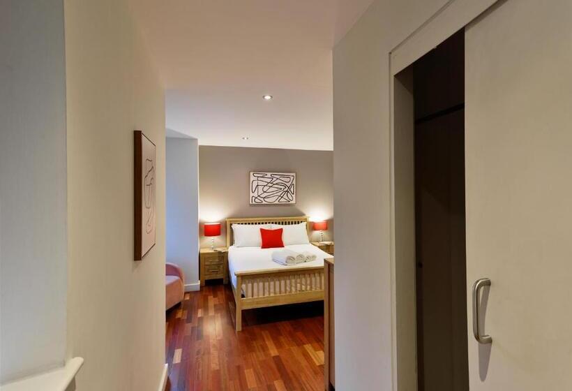 Farringdon Laceby Apartments