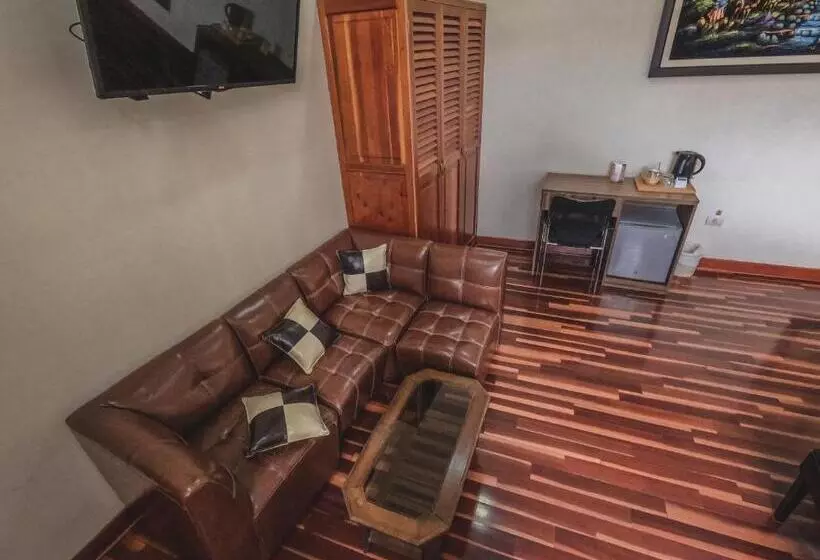 Gran Kunturwasi Hotel Senior