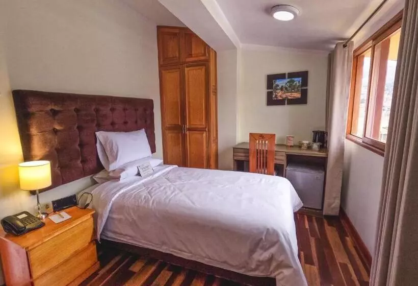 Gran Kunturwasi Hotel Senior