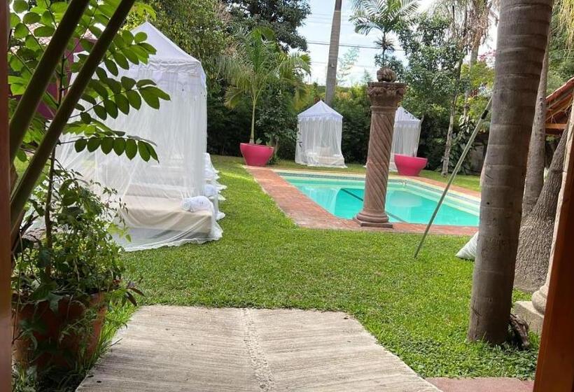 Otel Etnico Local House