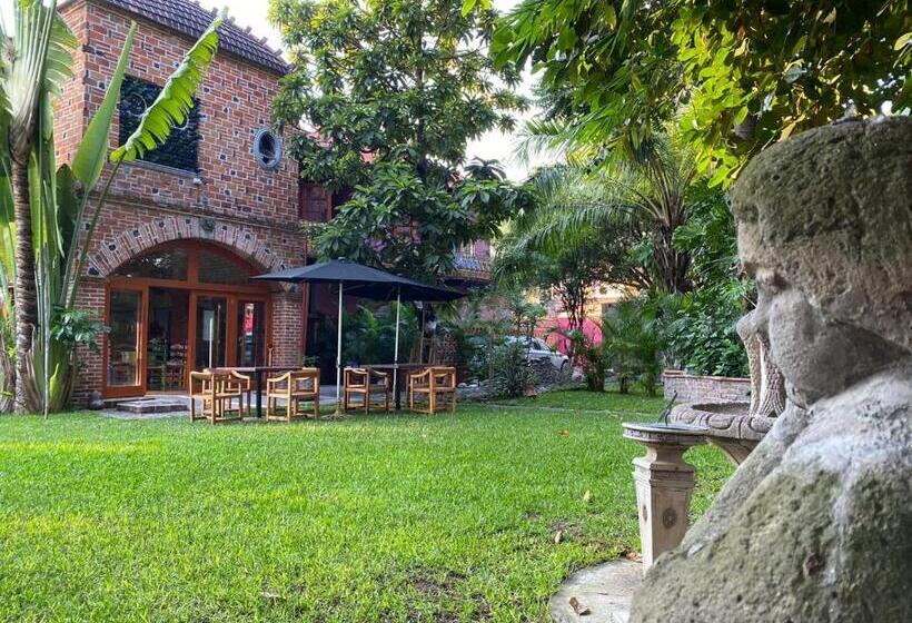 Otel Etnico Local House