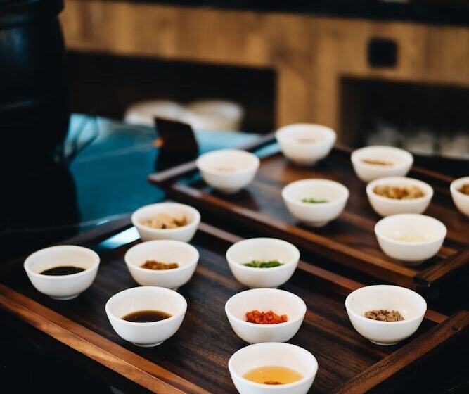 Отель Grand Central Premier