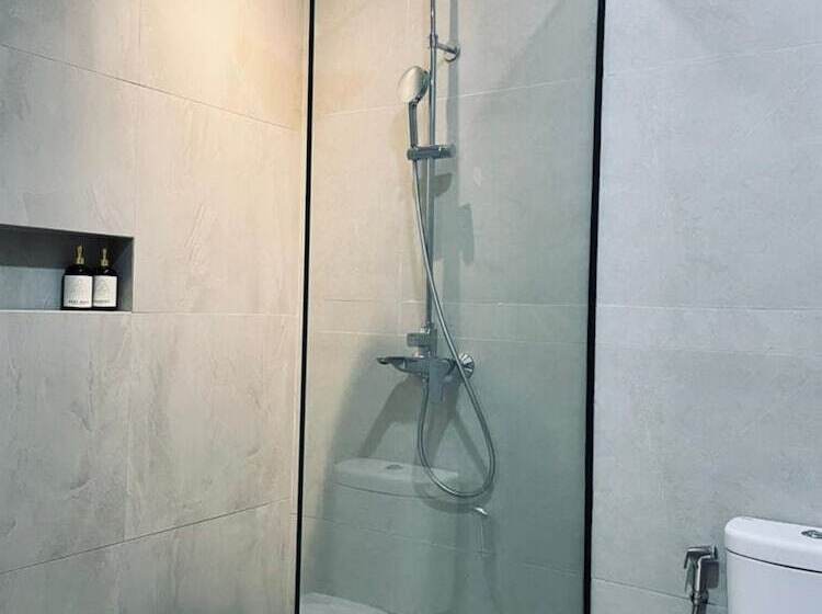 Отель Grand Central Premier