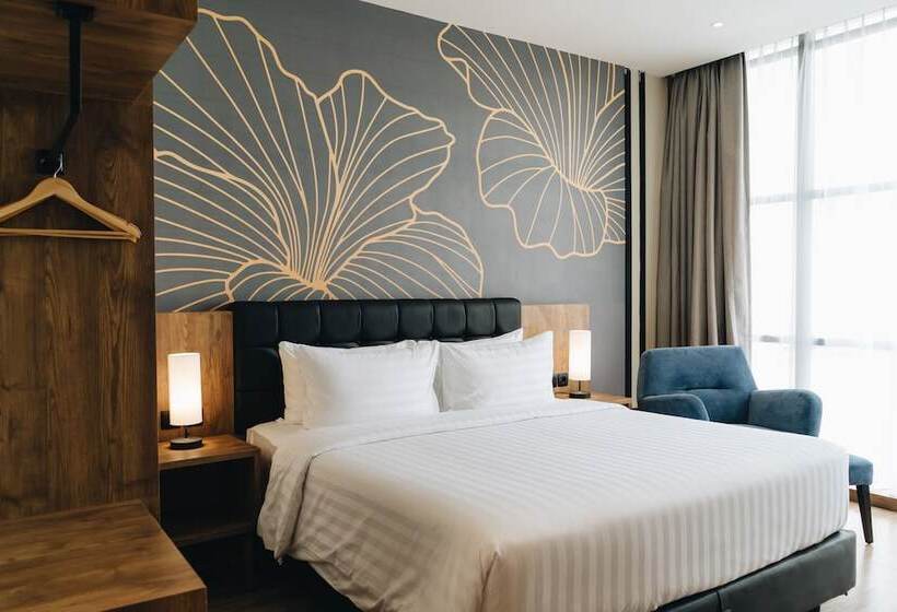 Отель Grand Central Premier