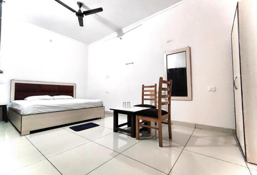 هتل Heartwood City Corbett