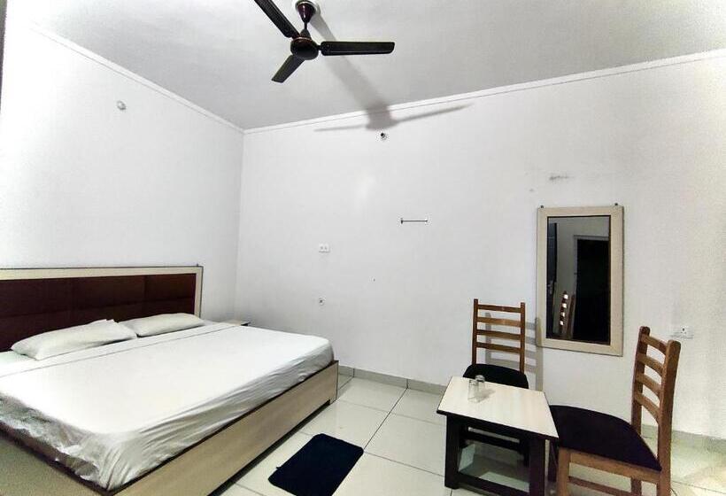 هتل Heartwood City Corbett