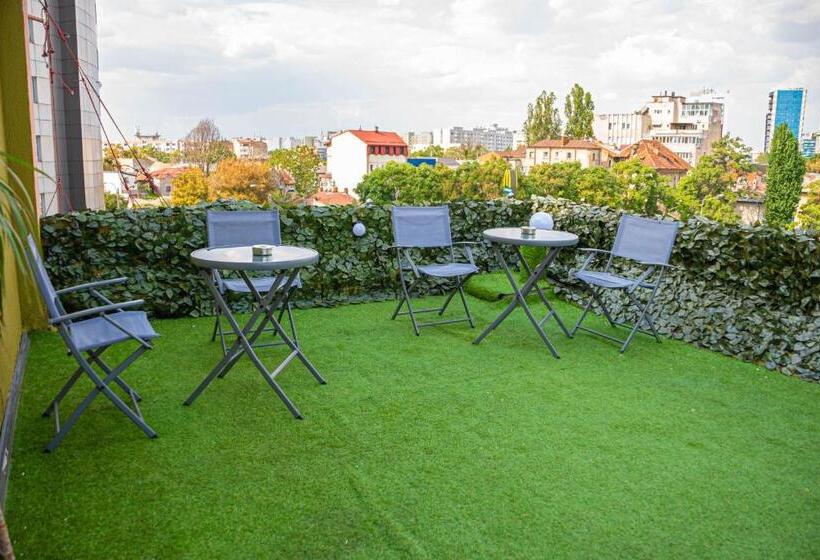 هتل Occidental Wise Transit