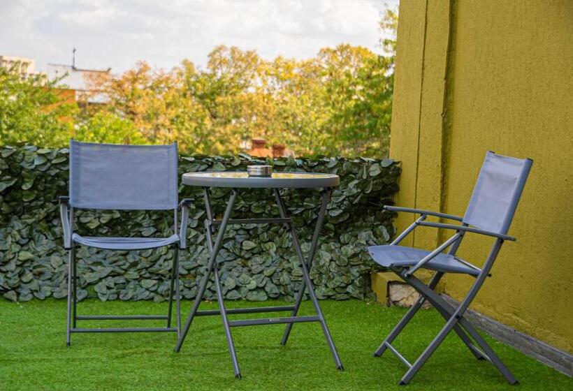 هتل Occidental Wise Transit