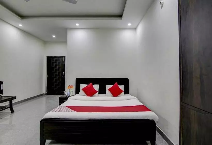 Hotelli Parinay Vatika Banquet & Party Lawn