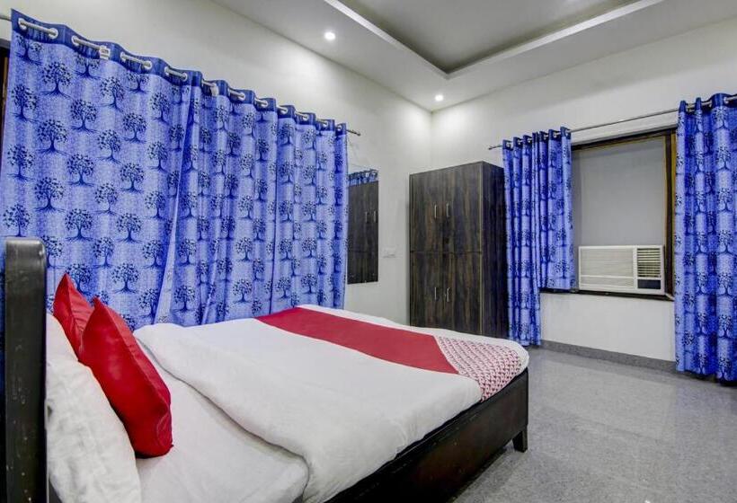 ホテル Parinay Vatika Banquet & Party Lawn