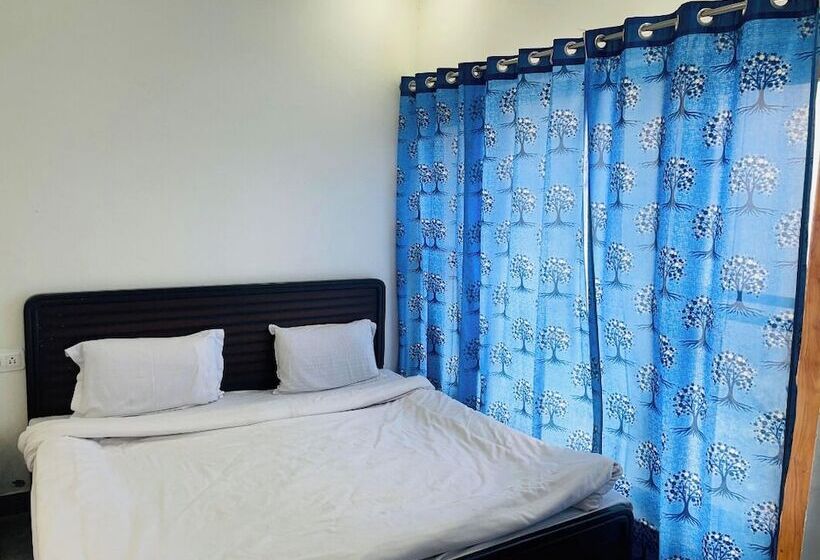 ホテル Parinay Vatika Banquet & Party Lawn