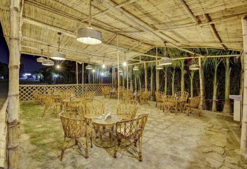 ホテル Parinay Vatika Banquet & Party Lawn