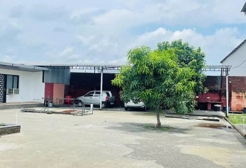 Hotelli Parinay Vatika Banquet & Party Lawn