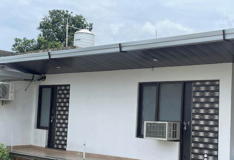 ホテル Parinay Vatika Banquet & Party Lawn