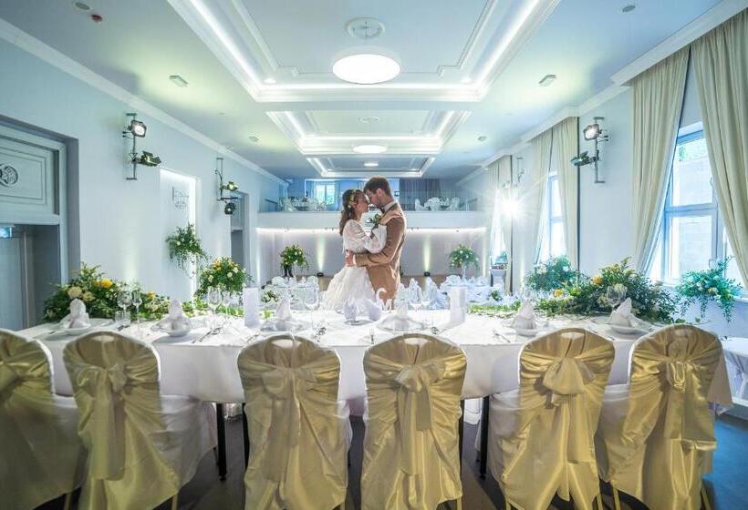 ホテル Salón Missen